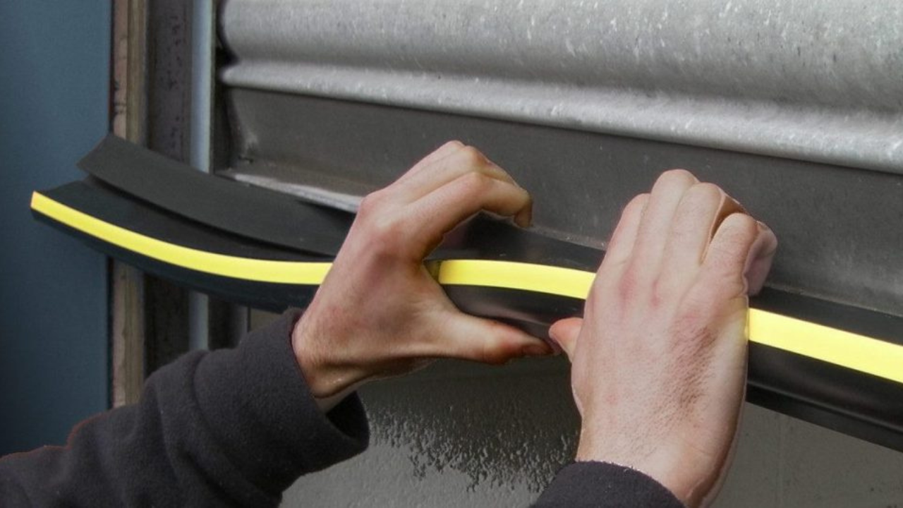 How Bottom Seals Improve Garage Energy Efficiency
